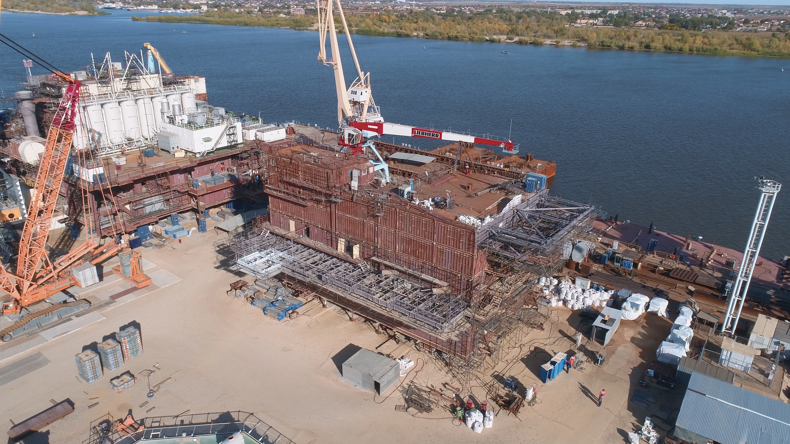 04-pjm-topside-construction-1