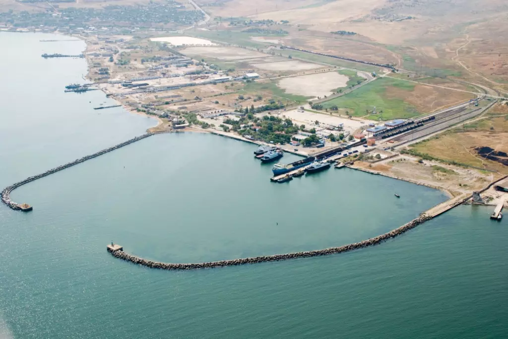 Subsea Pipelines and Single Point Mooring of Taman Oil Terminal